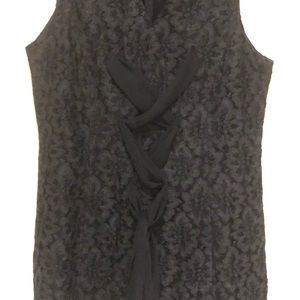 Blu’s black sleeveless tunic vest top